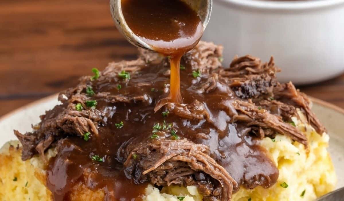 Slow Cooker Beef Manhattan with mashed potatoes and gravy