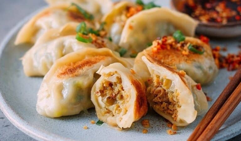 Vegan cabbage dumplings with tofu with crispy bottoms and soy-vinegar dipping sauce